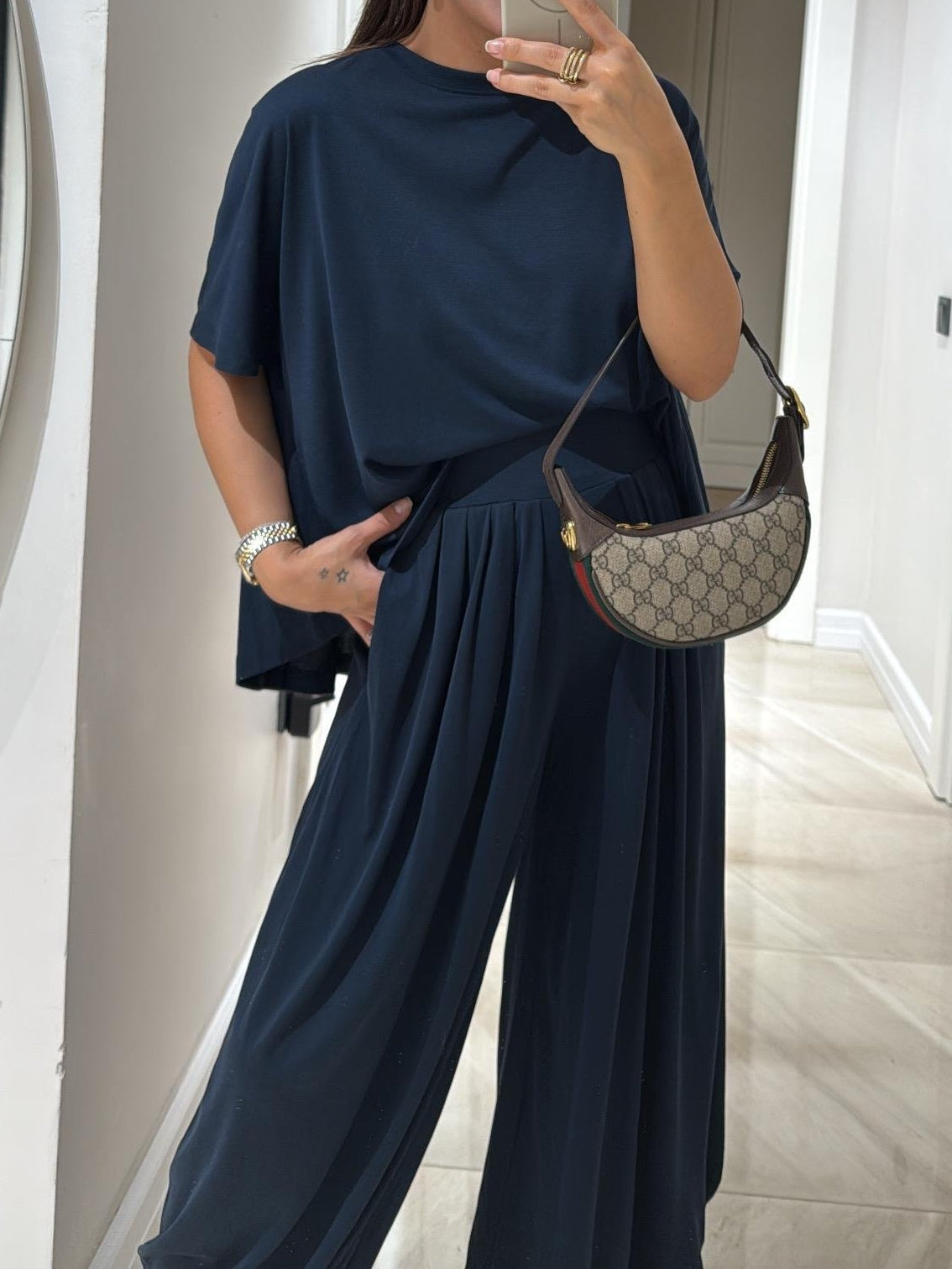 Modiva | Conjunto gris claro: Top casual y pantalones anchos